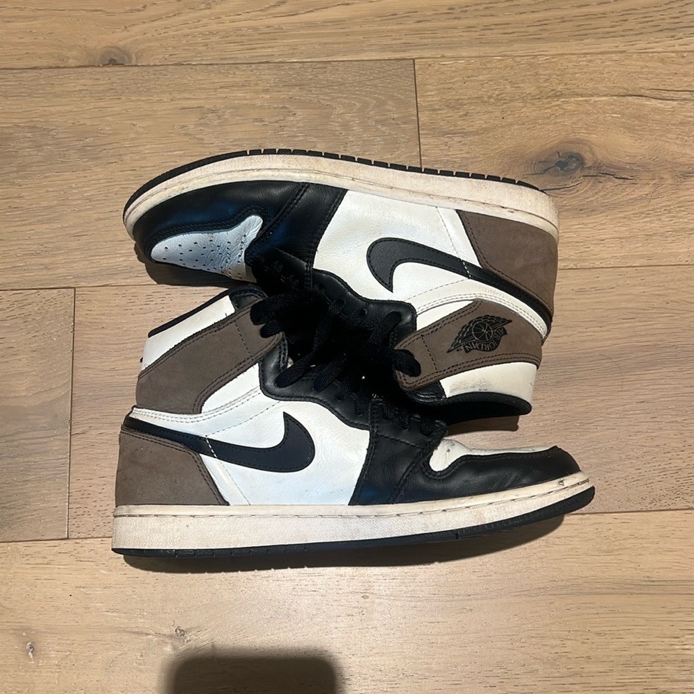 Jordan 1s Mochas Used